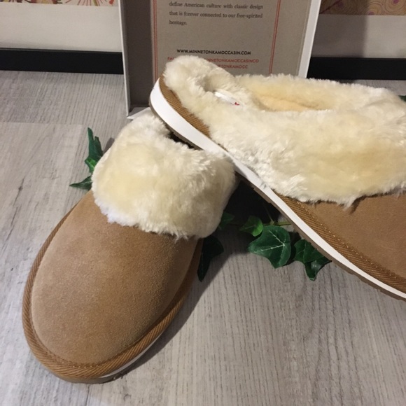 🐻Minnetonka Furry Slipper Slides🐻 - Picture 8 of 8